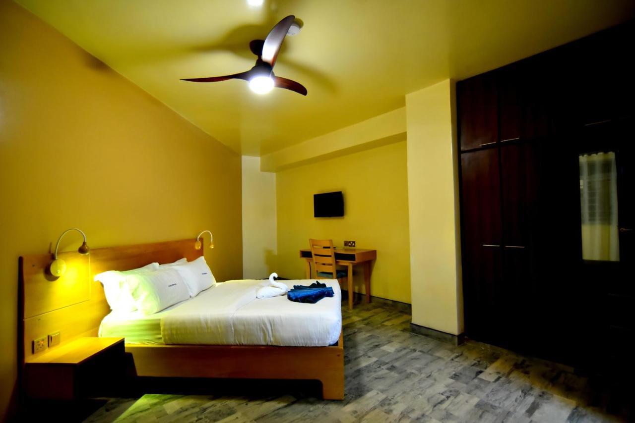 Victoria Mews Hotel Kampala Exterior foto